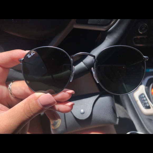 all black round ray bans